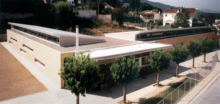 ESCOLA PILAR MESTRES. LA ROCA DEL VALLÈS. Casal d'estiu